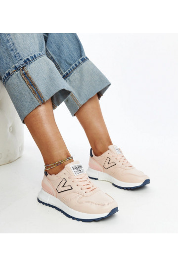 Zapatillas rosas con suela...