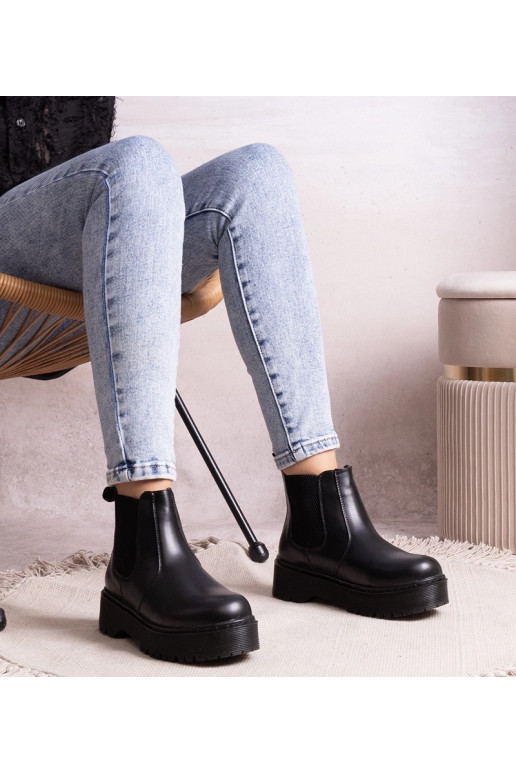 Botines negros con plataforma Lessaya