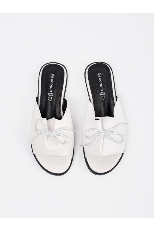 el color blanco Zapatillas płaksie con un arco el color blanco Zapatillas płaksie con un arco