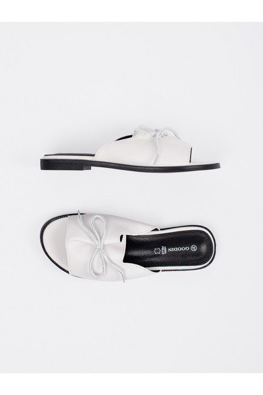 el color blanco Zapatillas płaksie con un arco el color blanco Zapatillas płaksie con un arco