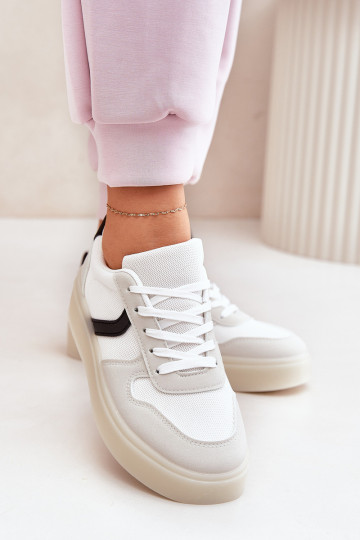zapatillas bajas modelo Moteriškas con plataforma color blanco Telmira