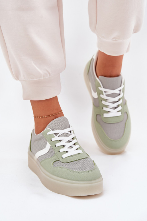 Bajo Zapatillas modelo zapatos. Femenino con una plataforma color verde Telmira