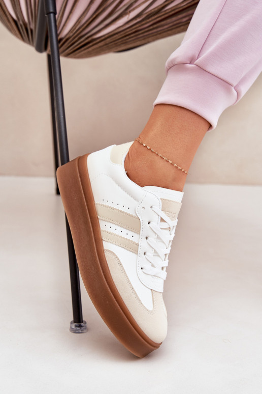 Zapatillas modelo zapatos. Femenino con una plataforma de cuero ecológico beige-el color blanco Ediriella Zapatillas modelo zapatos. Femenino con una plataforma de cuero ecológico beige-el color blanco Ediriella