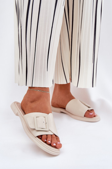 Zapatillas de cuero Femenino con hebillas D&A SJ2302-01 beige 2