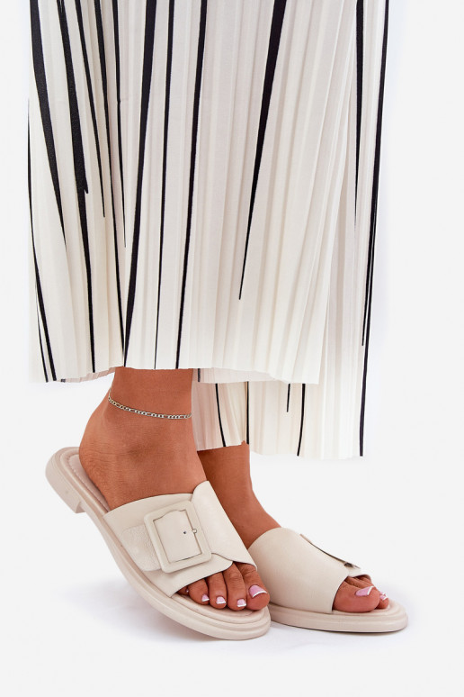 Zapatillas de cuero Femenino con hebillas D&A SJ2302-01 beige Zapatillas de cuero Femenino con hebillas D&A SJ2302-01 beige