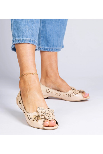 Bailarinas beige calado con...