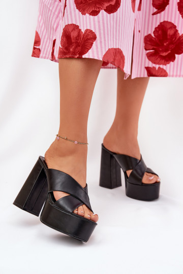 Chancletas de mujer con plataforma en color negro Lenobos 2