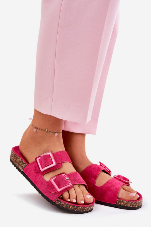 zapatillas de mujer con hebillas Sobre suela de corcho color rosa con corazonesle