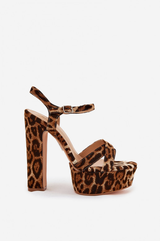 Sandalias de mujer en un puesto alto y plataforma con estampados de piel de leopardo color marrón Jovenes Sandalias de mujer en un puesto alto y plataforma con estampados de piel de leopardo color marrón Jovenes
