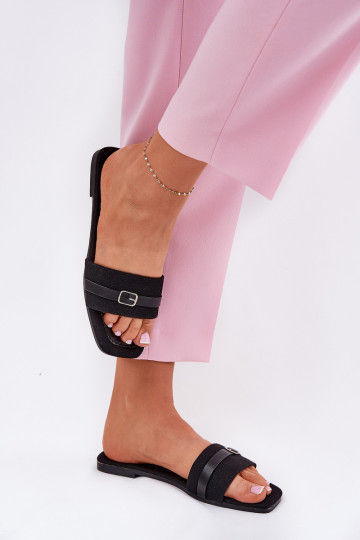 Zapatillas de mujer con tiras y hebillas color negro Zilina 2