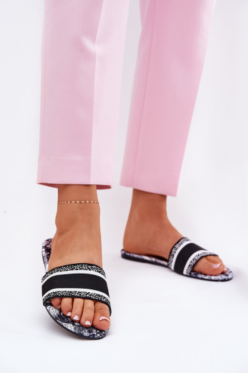 Estampado isósceles zapatillas de mujer de color negro Leysi