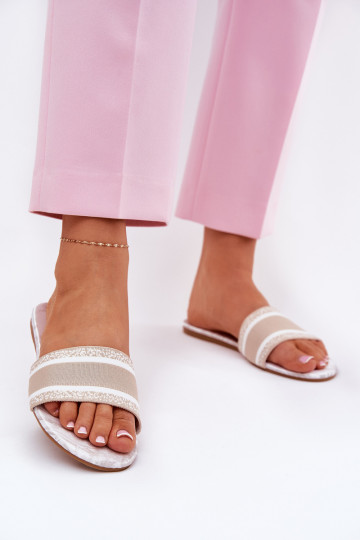 Zapatillas de mujer con diseño color arena Leysi 2