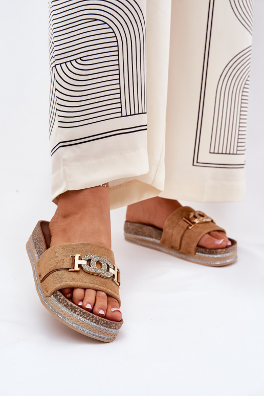 zapatillas de mujer Ze color doradom Detalem con una plataforma con brillo color marrón Eanes