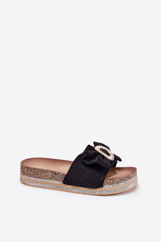 zapatillas de mujer con una plataforma con cintas I Ozdobną Broszką de color negro Lenela