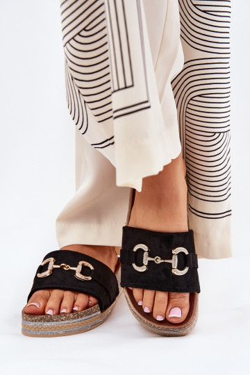 zapatillas de mujer con una plataforma con detalles dorados y brillo de color negro Morisela 2