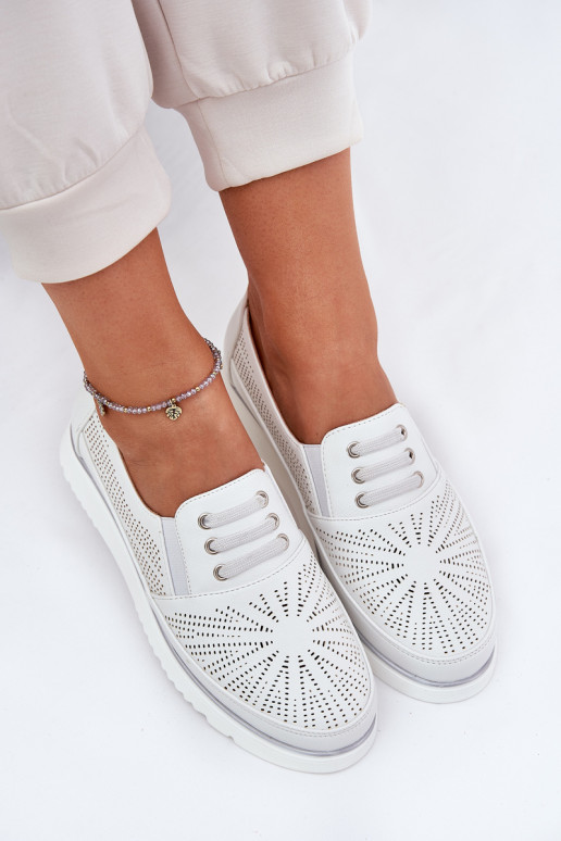 zapatos Femenino Un modelo convincente con elementos calados el color blanco Azethia zapatos Femenino Un modelo convincente con elementos calados el color blanco Azethia