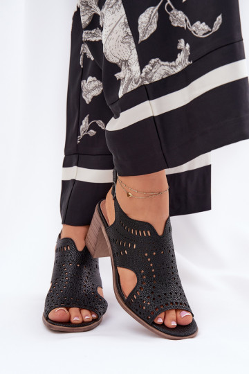 con elementos calados Sandalias de tacón alto para mujer. de color negro Tosine