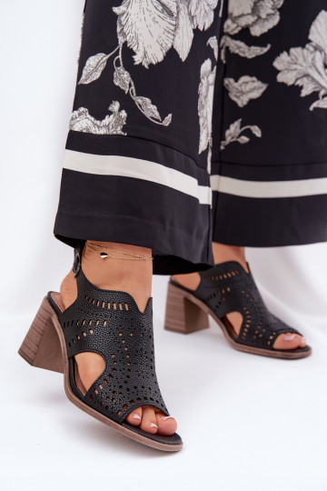 con elementos calados Sandalias de tacón alto para mujer. de color negro Tosine 2