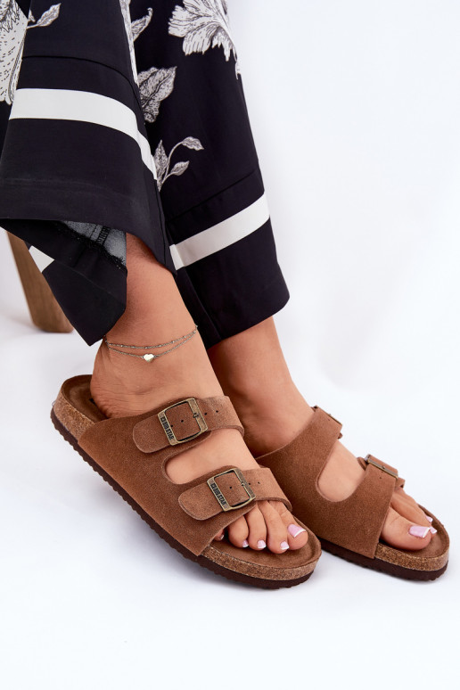 Zapatillas de ante para mujer. con hebillas Big Star RR274A394 color marrón