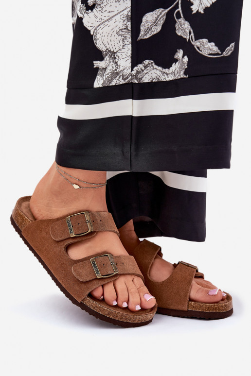 Zapatillas de ante para mujer. con hebillas Big Star RR274A394 color marrón