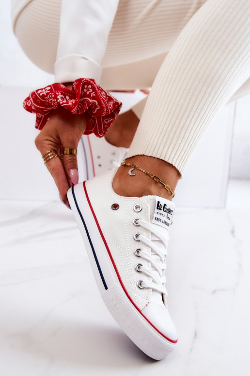 Zapatos de mujer Lee Cooper LCEN-22-31-0875L el color blanco Zapatos de mujer Lee Cooper LCEN-22-31-0875L el color blanco