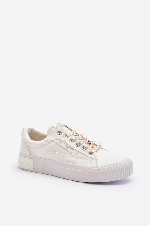 Zapatos de mujer Lee Cooper LCEN-24-31-2170 el color blanco Zapatos de mujer Lee Cooper LCEN-24-31-2170 el color blanco
