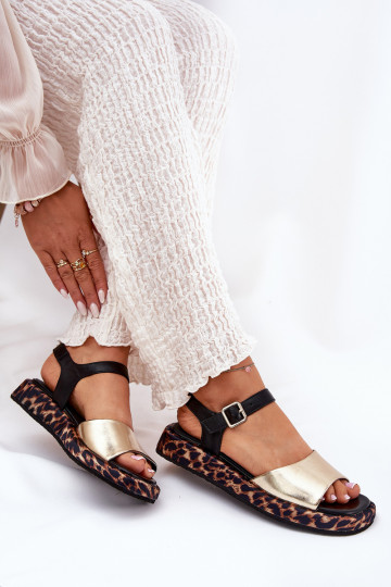 sandalias Piel Femenino con una plataforma y escritos S.Barski JC51-347 color dorado