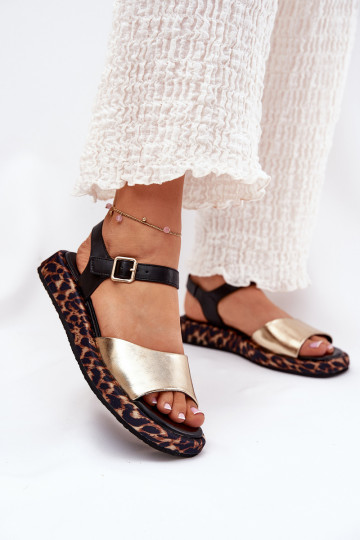 sandalias Piel Femenino con una plataforma y escritos S.Barski JC51-347 color dorado 2