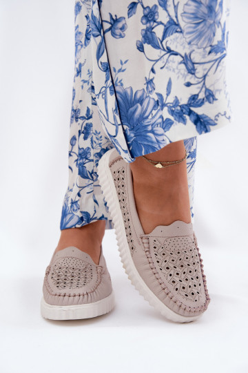 Piel mocasines de mujer con elementos calados Vinceza 88028 beige 2