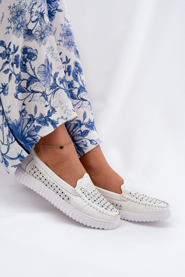 Mocasines de cuero blancos para mujer con elementos de calado Vinceza 88028