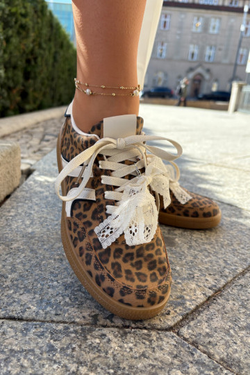 Zapatillas deportivas bajas de mujer con cordones y estampado de leopardo color marrón Zielle 2