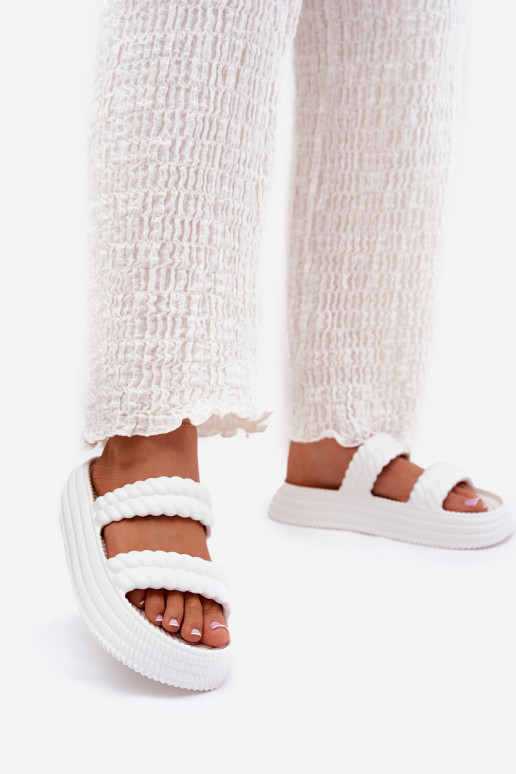 Zapatillas ligeras  zapatillas de mujer con una plataforma S.Barski ZK51-001 el color blanco Zapatillas ligeras  zapatillas de mujer con una plataforma S.Barski ZK51-001 el color blanco