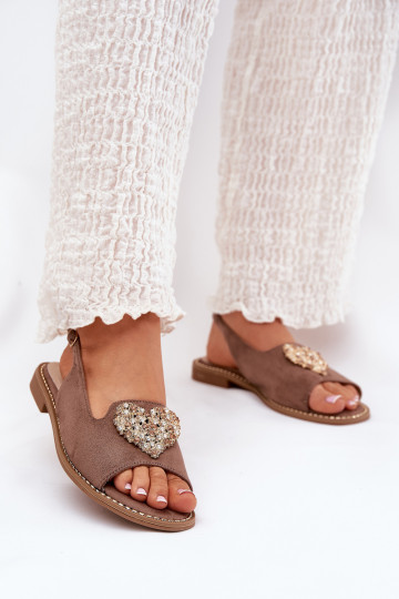 Sandalias color arena para mujer con decoración de corazón S.Barski KV27-018