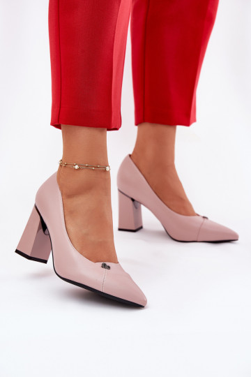 Zapatos elegantes con tacón color rosa