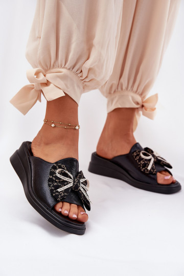Sandalias de mujer con tacón color oro