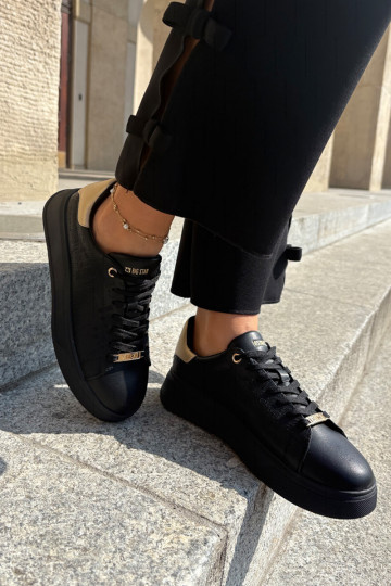 Zapatillas modelo zapatos. Femenino de cuero ecológico Big Star RR274257 de color negro 2