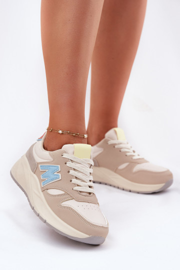 Zapatillas modelo zapatos. Femenino con una plataforma beige Tenanela 2