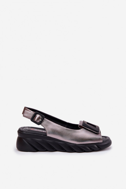Sandalias de mujer Femenino en una cuña con decoracion Artiker 56C2158 color gris Sandalias de mujer Femenino en una cuña con decoracion Artiker 56C2158 color gris