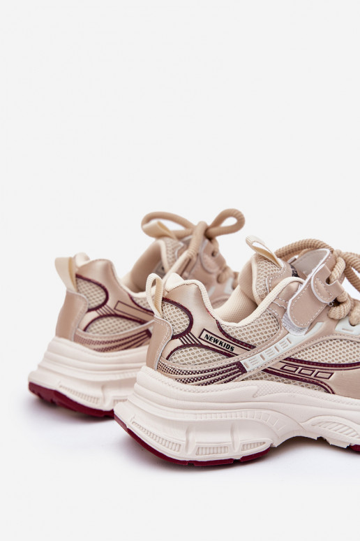 Zapatillas modelo zapatos. Infantil Sobre una suela gruesa color dorado Xairana