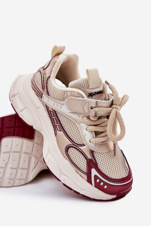 Zapatillas modelo zapatos. Infantil Sobre una suela gruesa color dorado Xairana