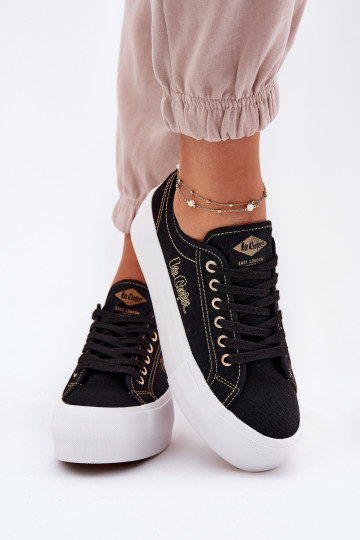Zapatillas de tela con una plataforma Lee Cooper LCEN-25-31-3431L de color negro