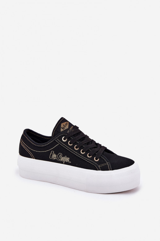 Zapatillas de tela con una plataforma Lee Cooper LCEN-25-31-3431L de color negro Zapatillas de tela con una plataforma Lee Cooper LCEN-25-31-3431L de color negro