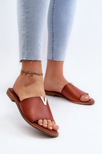 Zapatillas de mujer de piel sintética con tacones anchos color marrón Tai turiliha