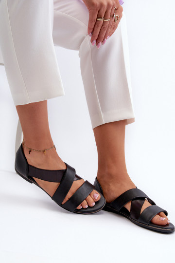 Sandalias de piel con borla. de color negro Apulia 2