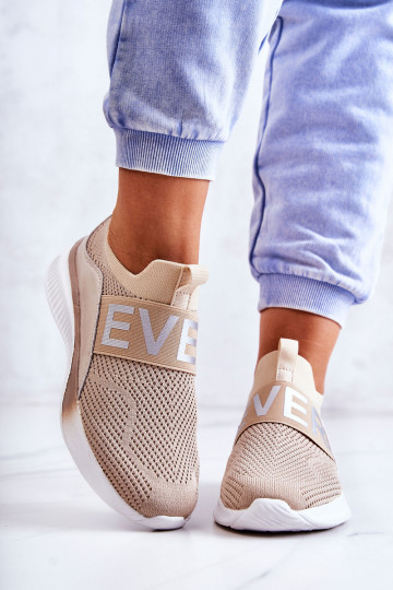 Femenino zapatillas Un modelo convincente beige Lorane 2