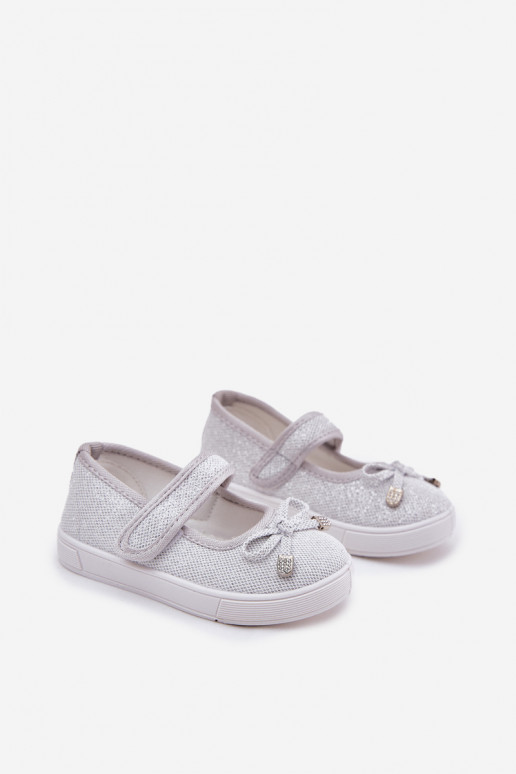 bailarinas infantiles con cintas color plata Amirinas