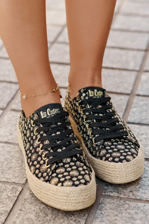 Zapatillas casuales estampadas con plataforma Lee Cooper LCIN-25-08-3647L color negro