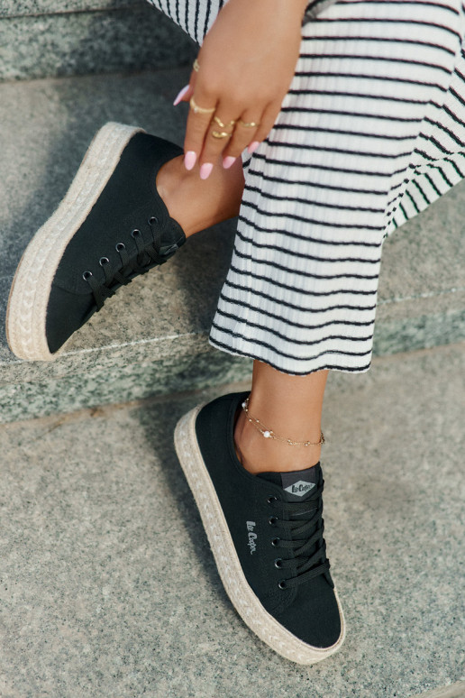 Zapatillas casuales con cordones Lee Cooper LCIN-25-44-3216 color negro