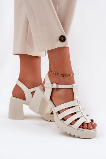 con efecto barniz Piel Sandalias de tacón alto para mujer. Vinceza 66621 color marfil