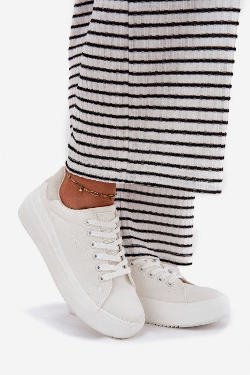 Zapatos de ocio con una plataforma Big Star RR274463 el color blanco  Zapatos de ocio con una plataforma Big Star RR274463 el color blanco